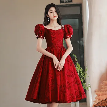 Бордовое бална рокля, расшитое перли, принцеса рокля с пищни ръкави, вечерни рокли чай дължина за жени 2023 г.