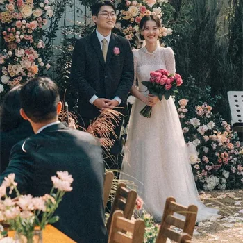 Луксозно Бельо сватбена рокля от тюл Трапецовидна форма, Жена на Корейското сватбена рокля с високо воротом и дълъг ръкав, 2024, рокли с къс ръкав, бродирани с перли,