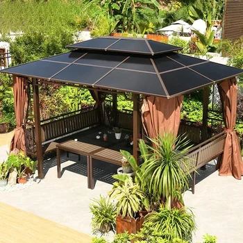 Открит Градински павилион вили, навес в стила на палатка, навес за слънчеви панели във вътрешния двор на фермерска къща
