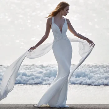 Плажна Просто Сватбена рокля С V-образно деколте 2023, Сватбена рокля в стил Бохо С Отворен гръб, Однотонное Плажна Сватбена рокля Без ръкави С Дълъг Влак, Robe De Mariee